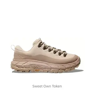 Pink, lightweight, comfortable, shock-absorbing, durable, breathable, lightweight. Low-top running shoes. For both men and women.