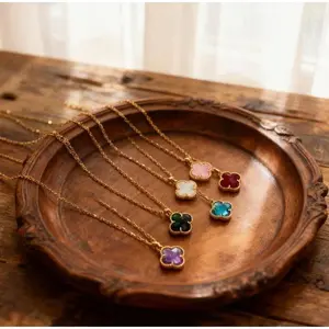 Necklace Women's Light Luxury Clover Necklace High Design Sense Fashion Clavicle Chain Versatile Jewelry