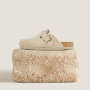 Cushionaire Women's Hana Cork Footbed Clog Wools