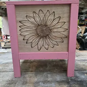 Cedar Sunflower planter box