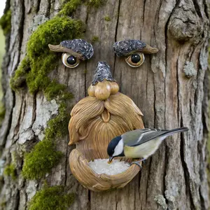 1pc tree-face shaped bird feeder with a vintage faux-wood bark artistic style, combining decoration and practicality. Suitable for hanging in courtyards, gardens, and outdoor trees, offering a fun way to create an ecological landscape!
