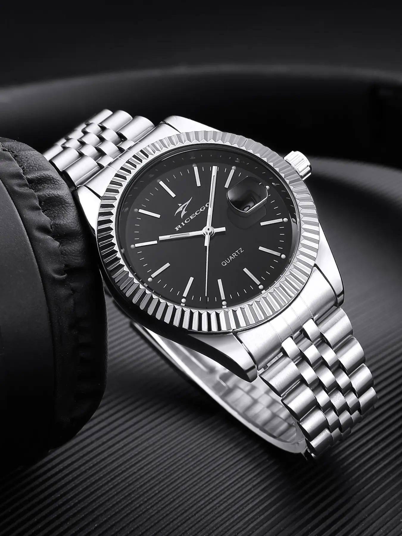 Men's classic business steel strip quartz watch with five bead linked list and gear ring design, calendar function, silver plate, suitable for gifting and personal use, Analogue Quartz Watch