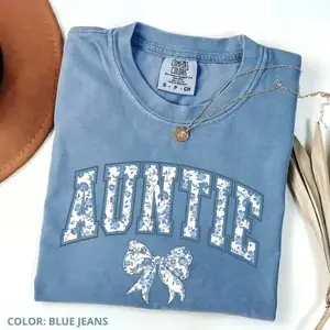 Comfort Colors Auntie Shirt, Cute Auntie T-Shirt, New Aunt Gift, Pregnancy Announcement, Gift for Aunt, Aesthetic Tee Top Tshirt Casual