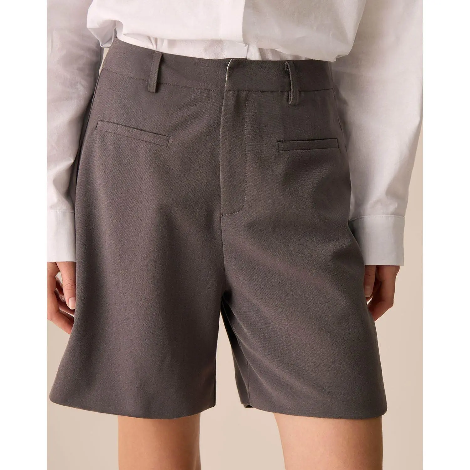 RIHOAS Women's Chic Solid Wide Leg Knee-Length Shorts, Breathable Relaxed Fit with Pockets for Business Office Wear