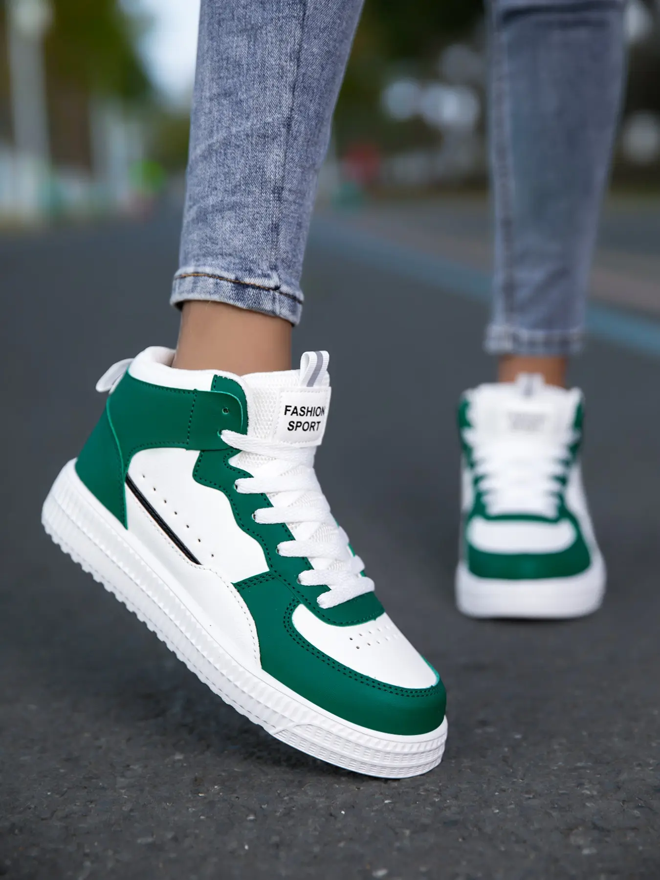 Spring High-Top Shoes Unisex Street Style Comfortable Durable Versatile Walking Shoes Athletic Sports Shoes Trendy Thick Sole Casual Board Shoes Skateboard Shoes Sneaker Footwear