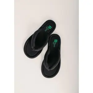 Seychelles: Flipside Sandal in Black