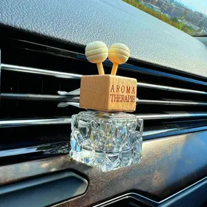 2pcs Retro Simple Car Interior Diffusers, Car Interior Accessories, Car Scent Diffuser, Glass Bottle with Vent Clip and Wood Lid, Creative Car Perfume Holder, No Essential Oil Included
