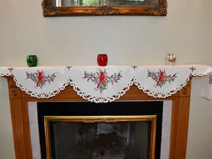 H9148 Cardinal Mantel Scarf for Christmas