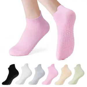Pilates Socks with Grips for Women,Grippy Yoga Socks,Non Slip Ballet Barre Dance Gym Socks