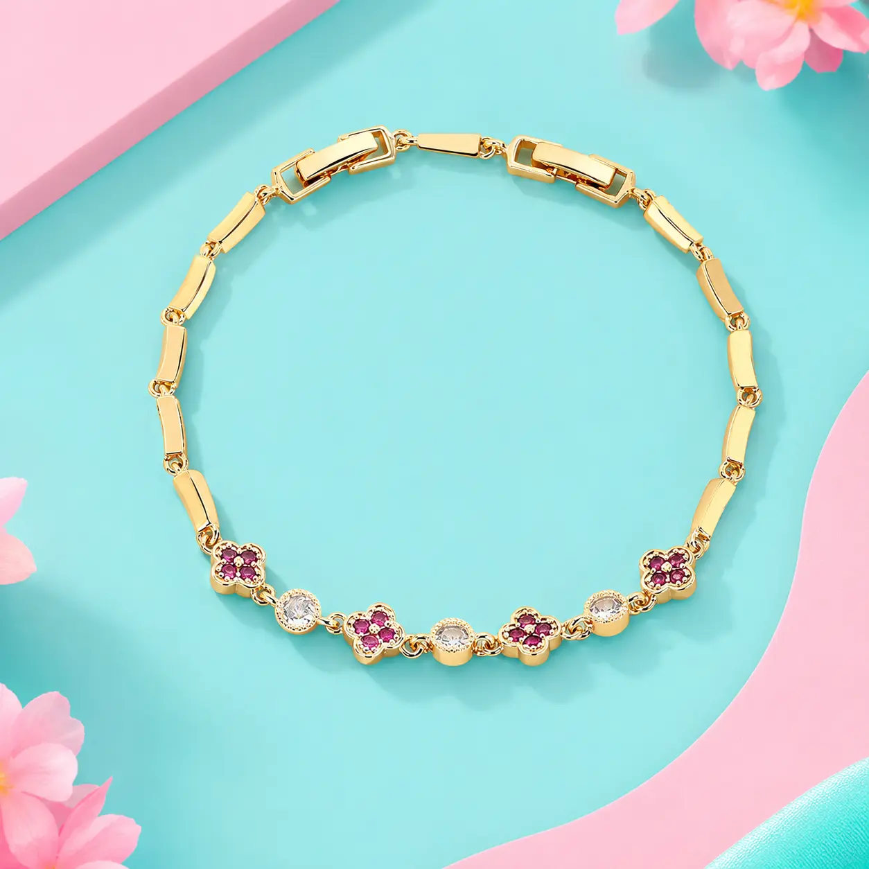 Rose Garden Clover Bracelet 18K gold platted Brass  Hypoallergenic water resistant