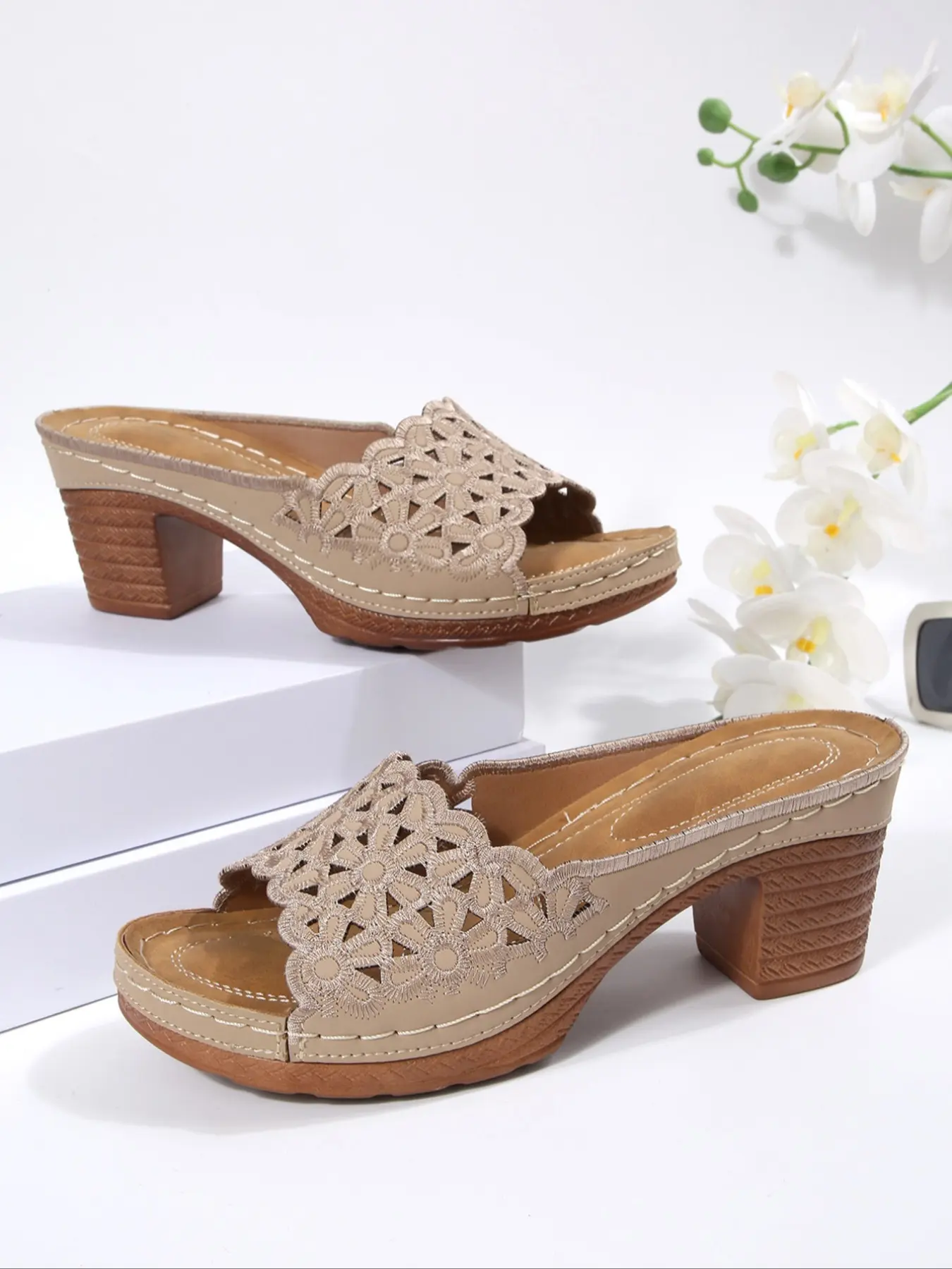 Trendy Design Hollow-Out Sandals, Casual Fashion Sandals, Fashionable Sandals, Daily Commute Chunky Block Heel Mules for Women, Stylish Comfortable Footwear, Perfect for Casual
