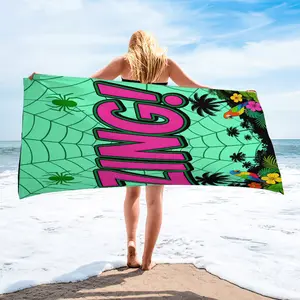 Spider-themed beach towel with a comic book design—soft and quick-drying—perfect for beach vacations, pool parties, and summer music festivals. An ideal gift for spider enthusiasts, perfect for graduation ceremonies and game nights.