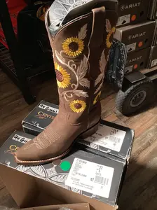 Centenario Women's Camel Nobuck Sunflowers Snip Toe Boot