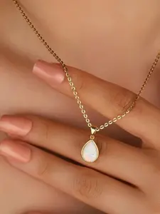 Stainless Steel Opal Teardrop Necklace 18K Gold-Plated Elegant Jewelry for Women Imported Fashion Accessory