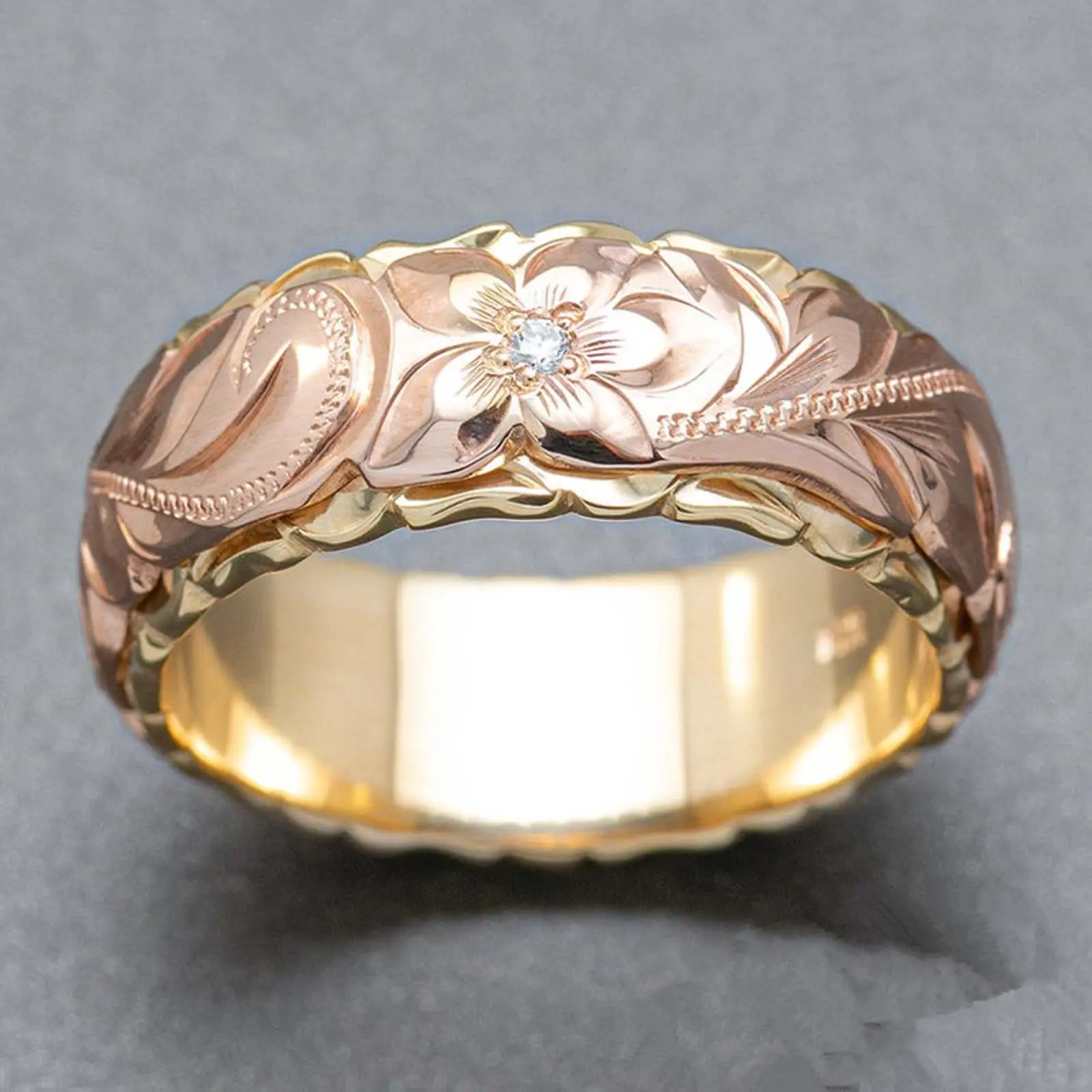 Carved Floral Ring for Women, Vintage Charm Statement Piece with Textured 2-Tone Metal - Wedding Anniversary Gift, Versatile Fashion Match, Textured Finish, Wedding Anniversary Ring, Statement Jewelry, Floral Pattern, Unisex, Adults, Alloy