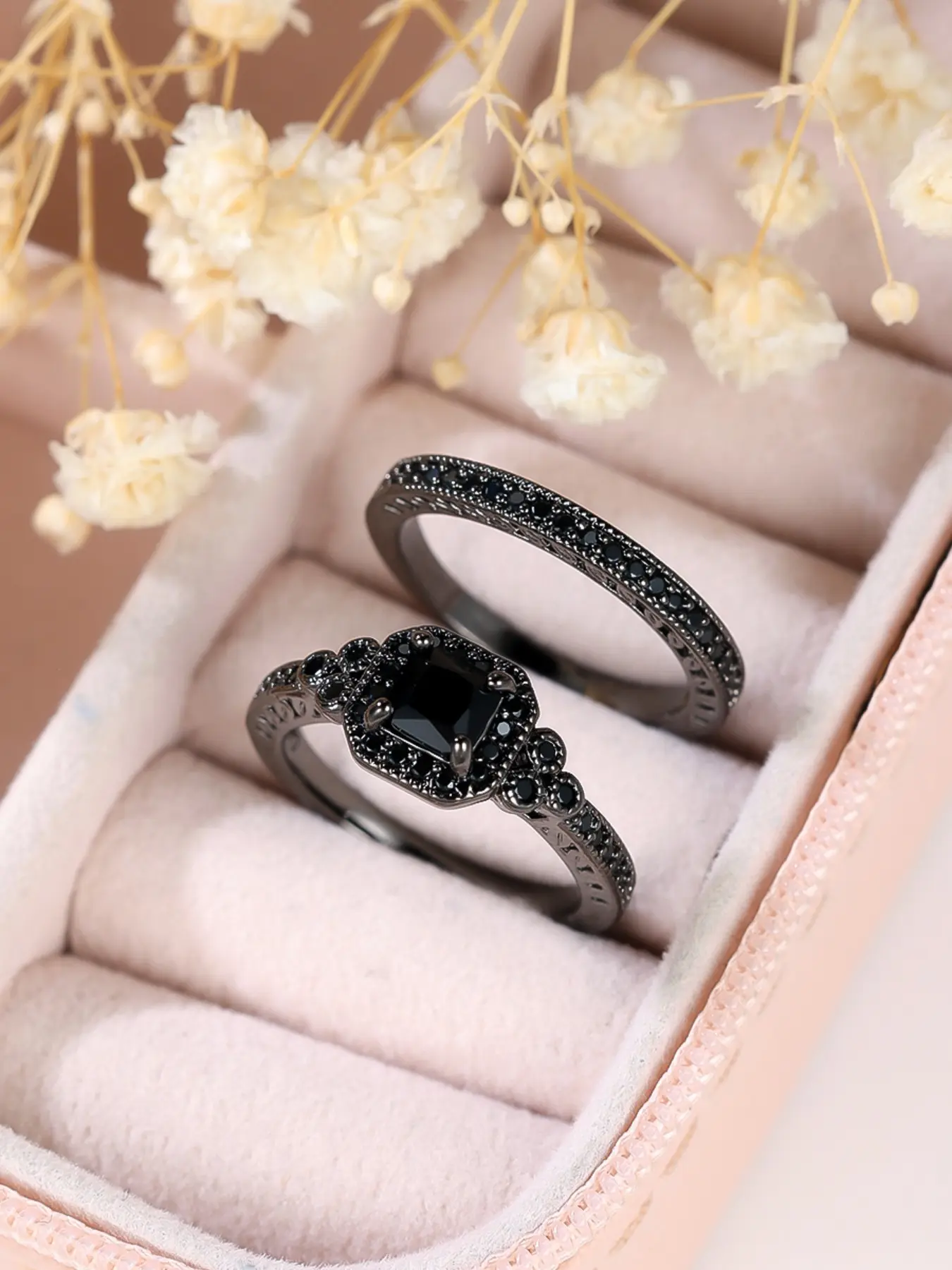 Gothic-style black synthetic zirconia all-black women's ring set Zircon Inlaid Women's Halloween holiday jewellery Birthday jewellery gift Party accessories Dual rings
