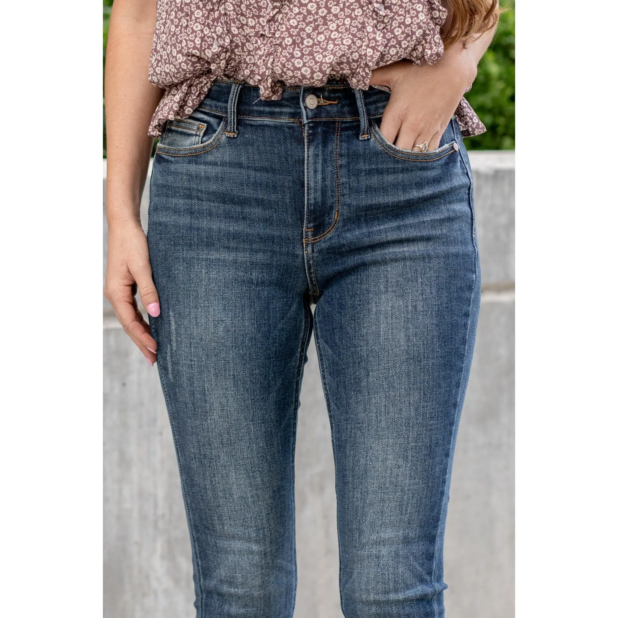 Judy Blue Mid Rise Vintage Raw Hem Skinny Jeans 82527 Stretchy
