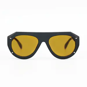 Vega Shield - Matte Black & Yellow