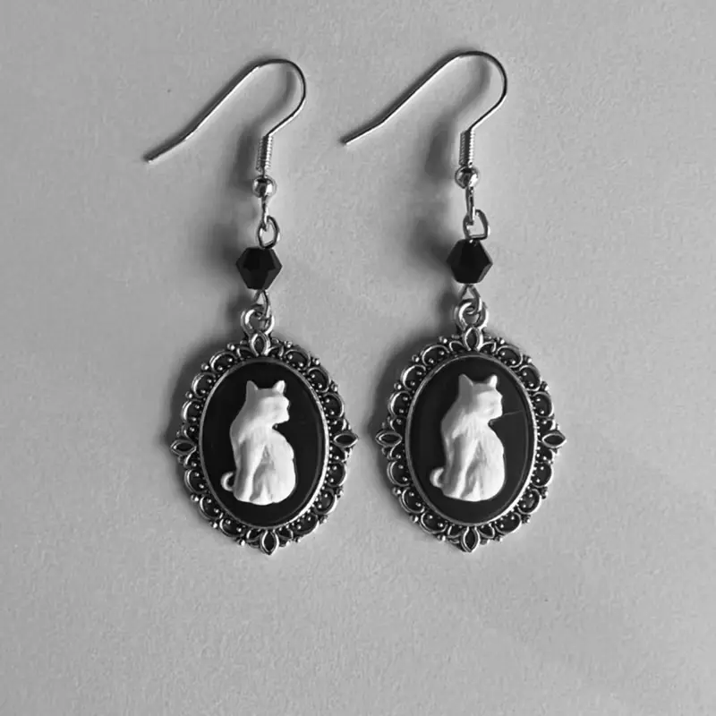 Elegant Cat Cameo Gold-Tone Stud Earrings with Sparkling Clear CZ Stones for Women's Fashion Jewelry