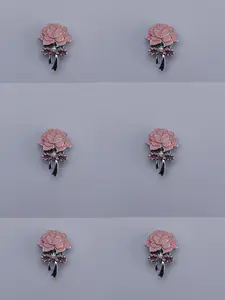 Cartoon, pearl, flower hole shoe decoration, DIY shoe flowers, create your own exclusive hole shoe style. The size of the back button is 12mm/0.472 inch, and it can be used for both perforated shoes and specific perforated beach bags.
