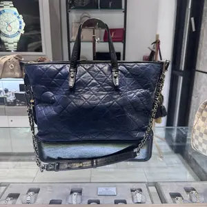 Pre-owned CHANEL Calfskin Leather tote bags Aged Calfskin Quilted Large Gabrielle Shopping Tote Navy & Black