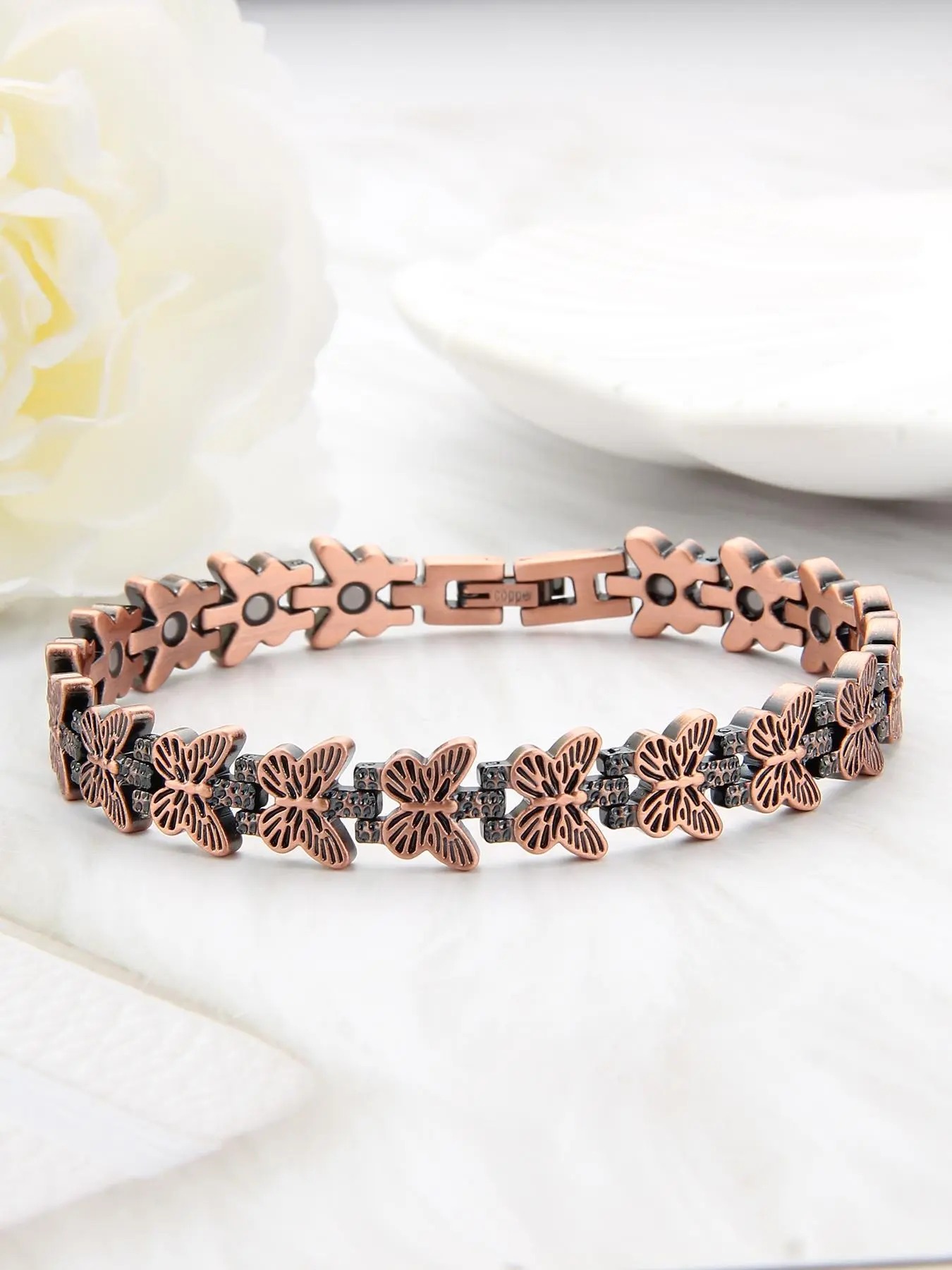 Women's Elegant Butterfly Design Magnetic Charm Bracelet, Exquisite Trendy Hollow Out Design Bracelet, Fashionable Jewelry for Women As Gift, Copper Bracelet, Fashion Bracelets, Fashionable Bracelet Style, Trendy Jewellery Accessories