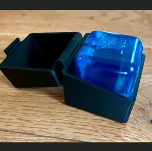 Viral Gel cube case