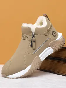 Fashionable Men's Snow Boots, Stylish Winter Footwear, Comfortable and Warm, Perfect for Cold Weather, Trendy Mens Shoes