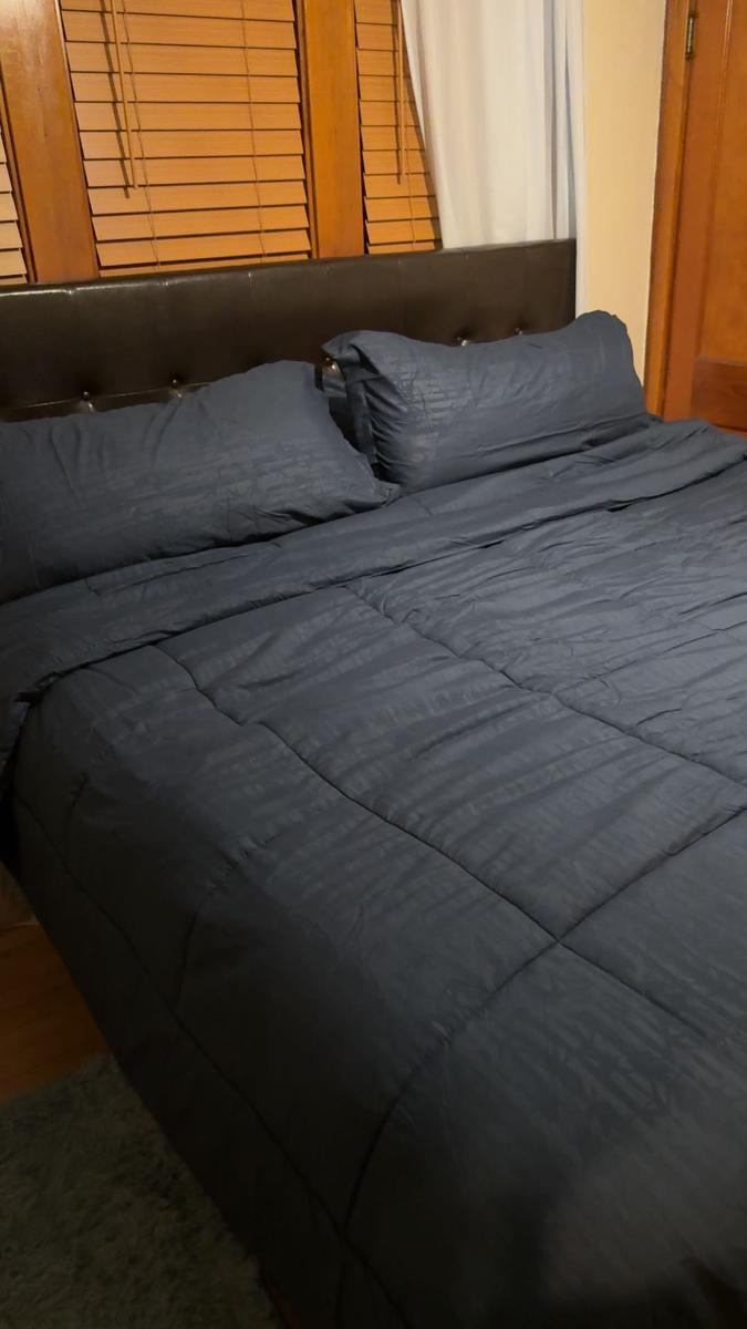 Item: NAVY, King/California King