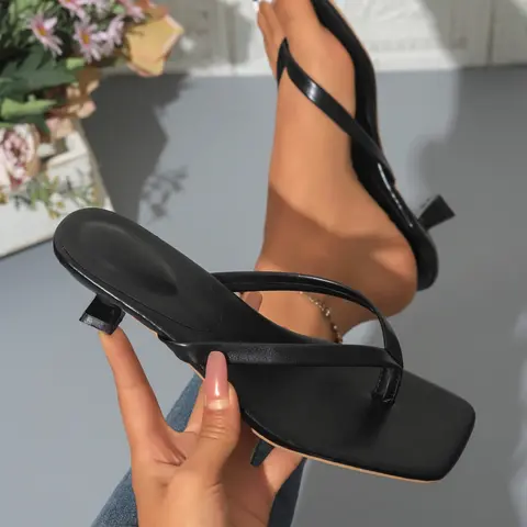 Women's Square Toe Low Heel Rubber Flip Flop Sandals, Casual Minimalist Slip-On Heeled Thong Sandals, Elegant for Daily & Vacation Wear, Casual Comfy Sandals