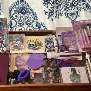 Sipsy's 30 Bundle with Beautiful Pens, Unique BookMarks & Premium Coffee Break  Picks- Includes Assorted Accessories and Notebooks decorative bookmark. The themes are to help me create a bundle specially made for you!! The more notes the better!!!