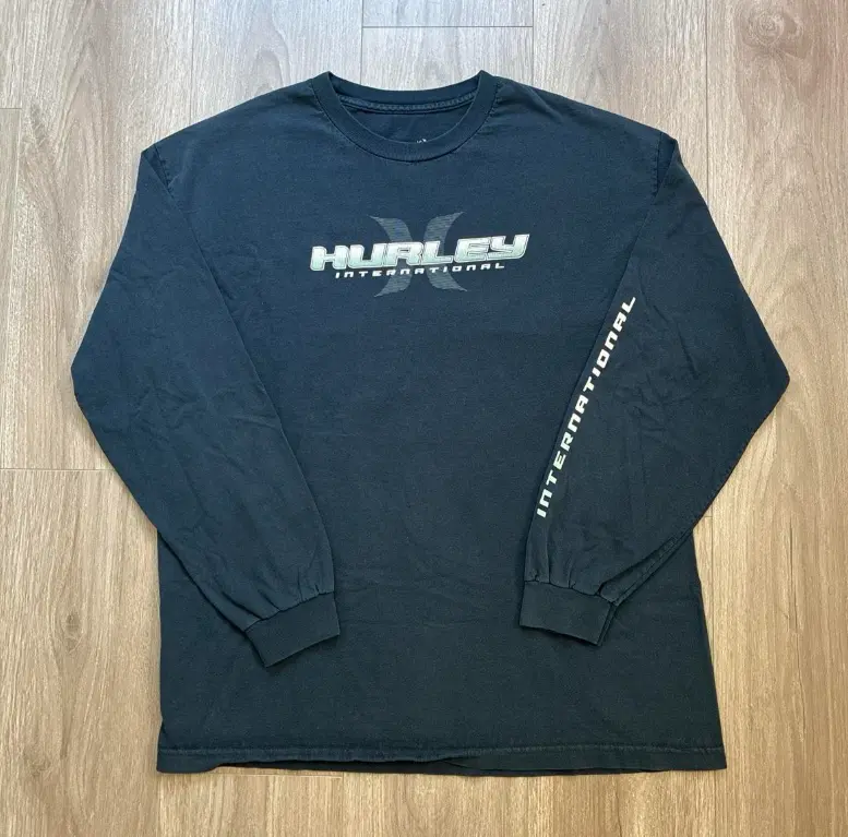 Vintage 2000s Hurley Surf Navy Longsleeve Y2K, Hurley Men's Navy Long Sleeve Tee