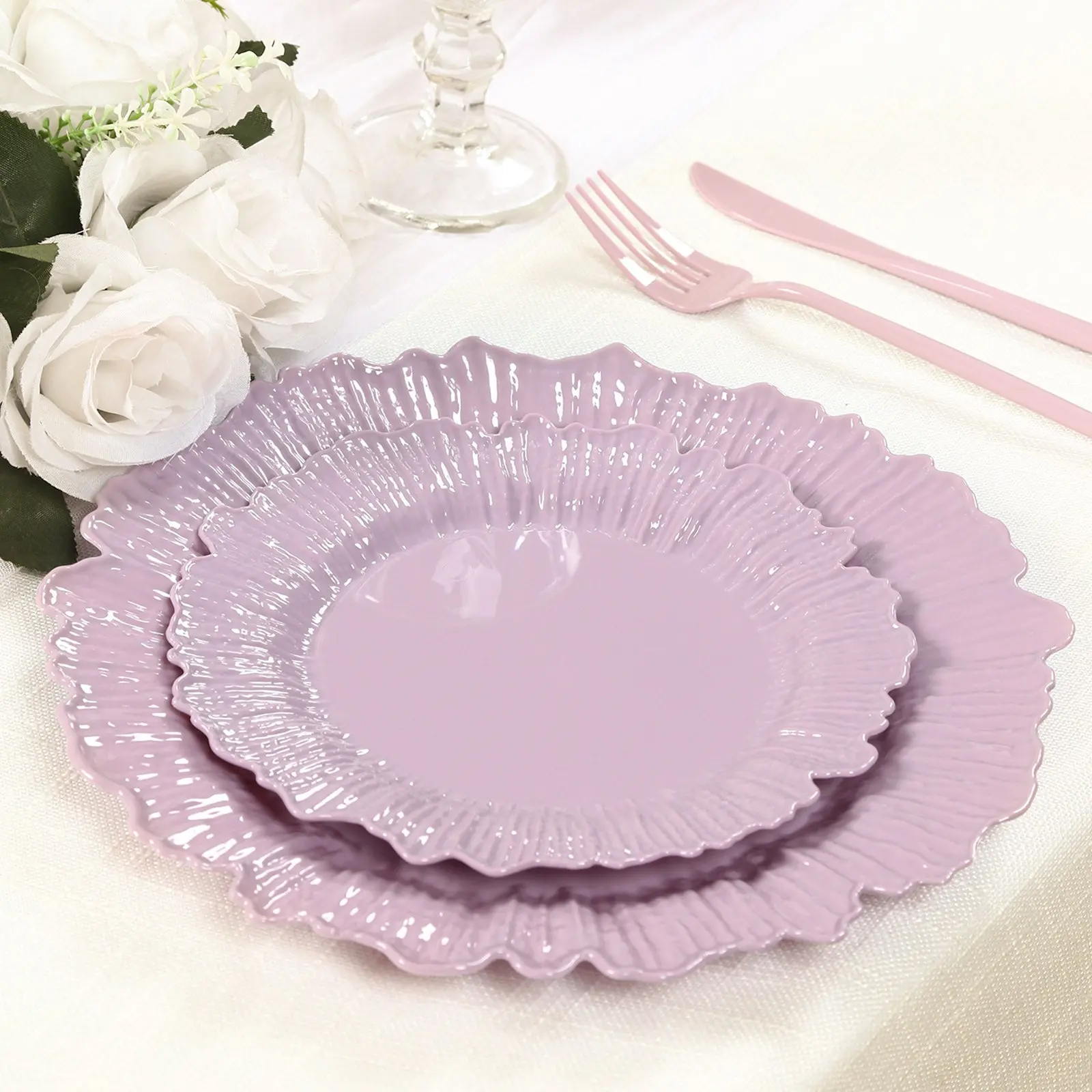 20-Pack 7" Plastic Dessert Plates, Lavender Lilac Reef Design, Elegant Disposable Appetizer Salad Plates for Wedding & Party Tableware