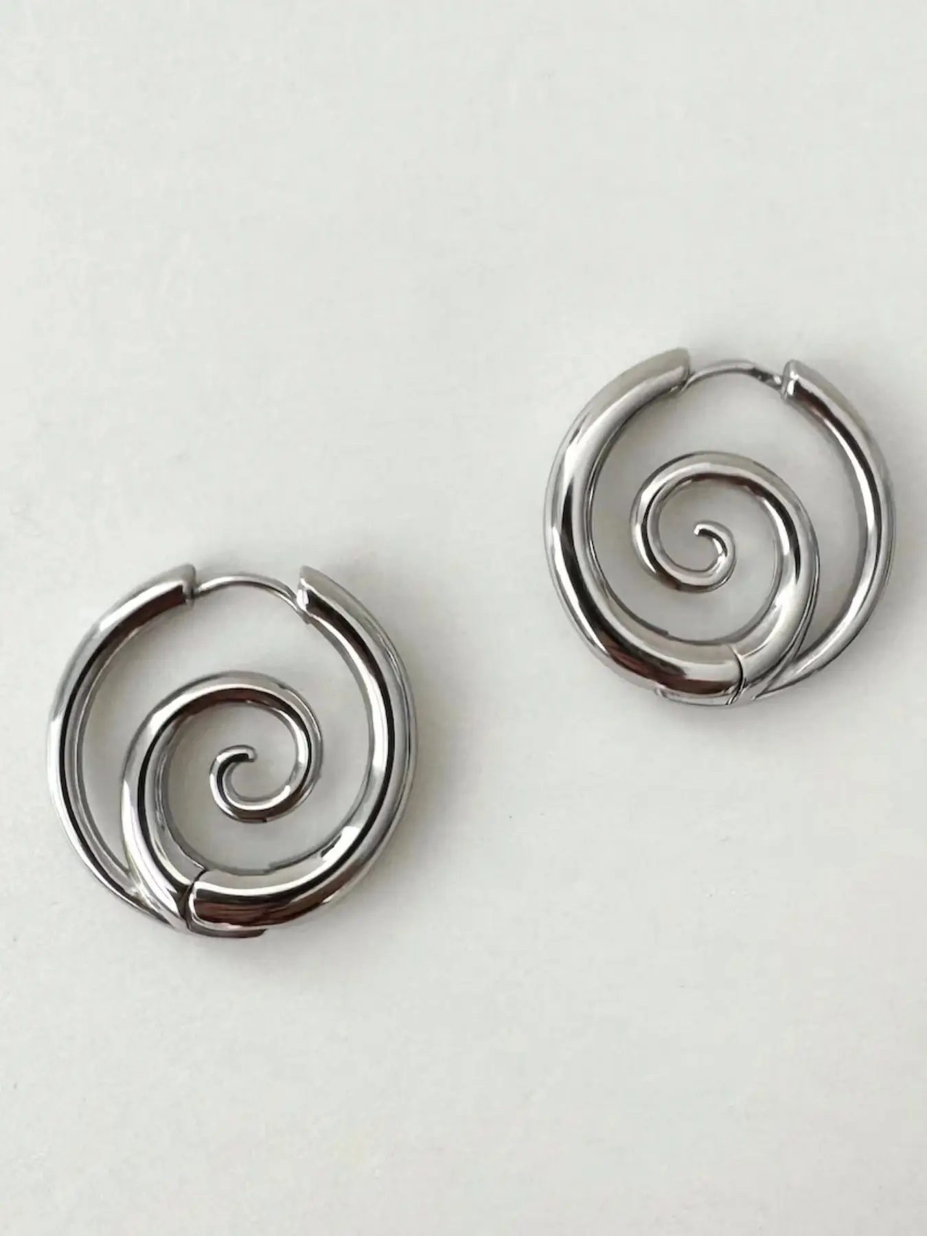 Vintage Geometric Spiral Circle-Shaped Earrings, Women's Simple Design Daily Commute and Party Jewelry, Smooth Metal Earrings for All Occasions