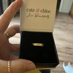 Product Review of Cate & Chloe Bianca 18k White Gold Plated 25mm Hoop Earrings for Women – 34 Simulated Diamond Crystal Hoops – Hypoallergenic, Lead & Nickel Free Lightweight Earrings with Secure Latch Back – Premium Gift Box Included, American Owned Brand from j**e