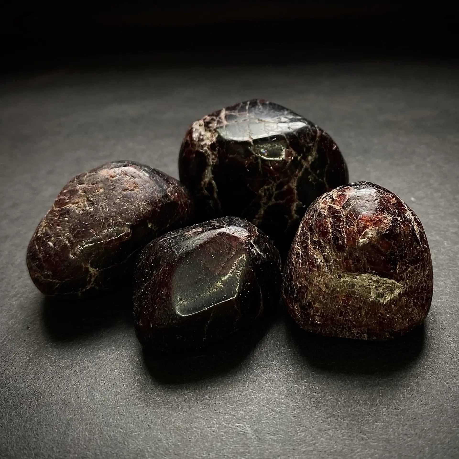 Garnet tumble
