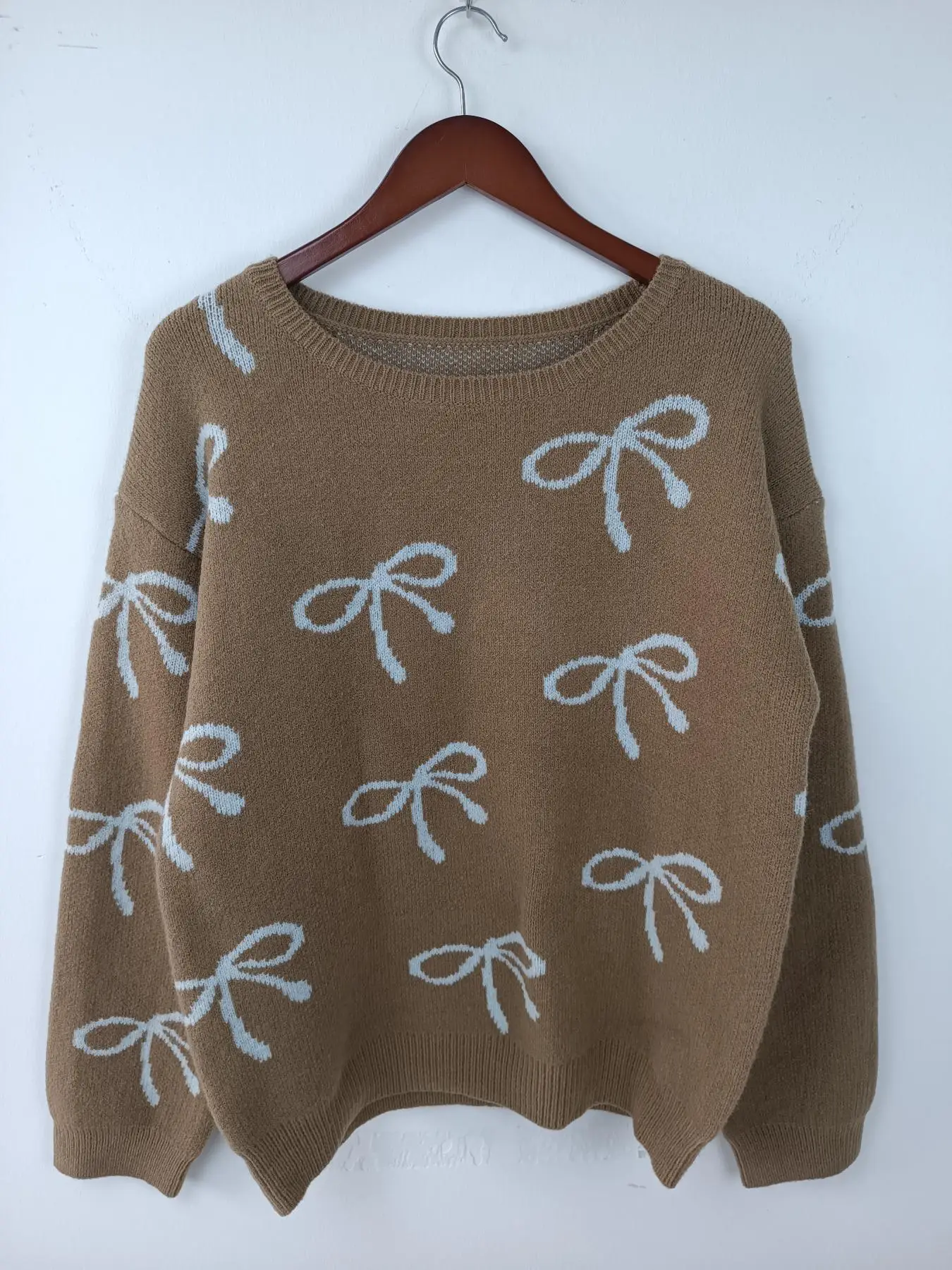 Women's Colorblock Bow Print Drop Shoulder Sweater, Casual Long Sleeve Round Neck Jumper for Fall & Winter, Fashion Ladies' Knitwear for Daily Wear, V