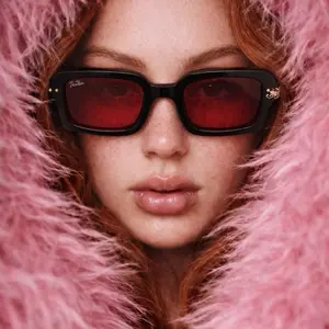 Folie rose pink Lens Sunglasses with Black Frame