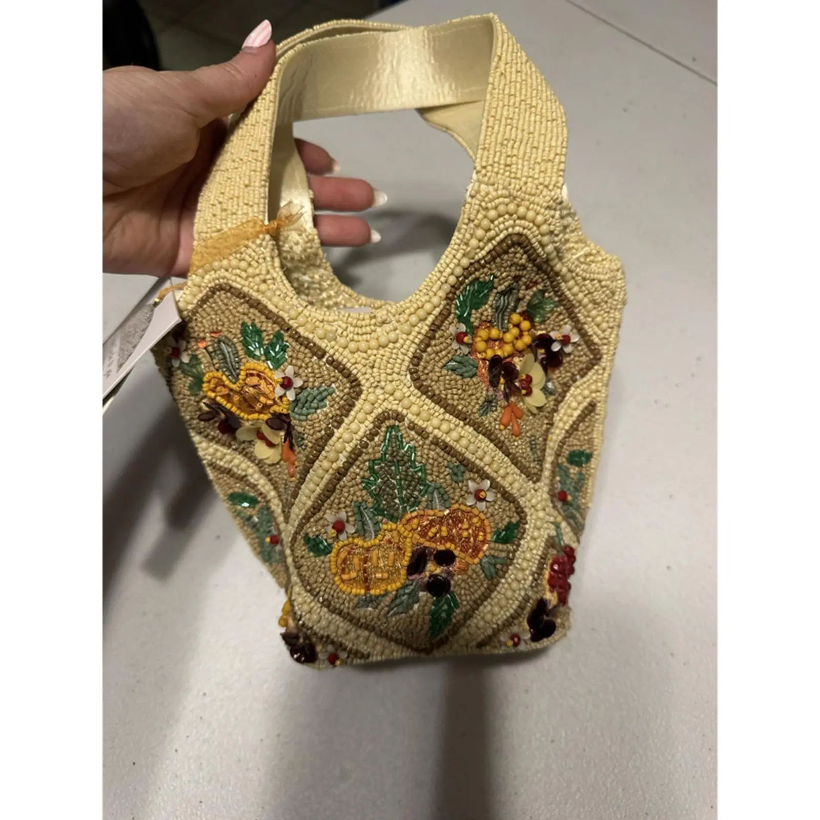 Elegant Beaded Handbag with Floral Embroidery and Gold Accents for Women's Fashion
