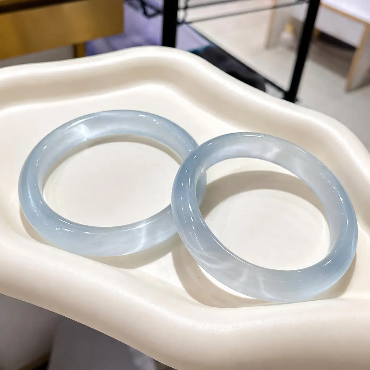 Icy Fused Glass Bangle Bracelet, Pastel Lavender Blue Pink Round Cuff, Minimalist Solid Color Wrist Accessory, Summer Vacation Jewelry Gift for Women, Teens & Her