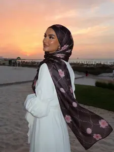 Women's Geometric Floral Hijab Scarf, Soft Breathable Fabric, Elegant Ramadan Fashion Accessory, Boho Style Long Shawl, Head Scarf