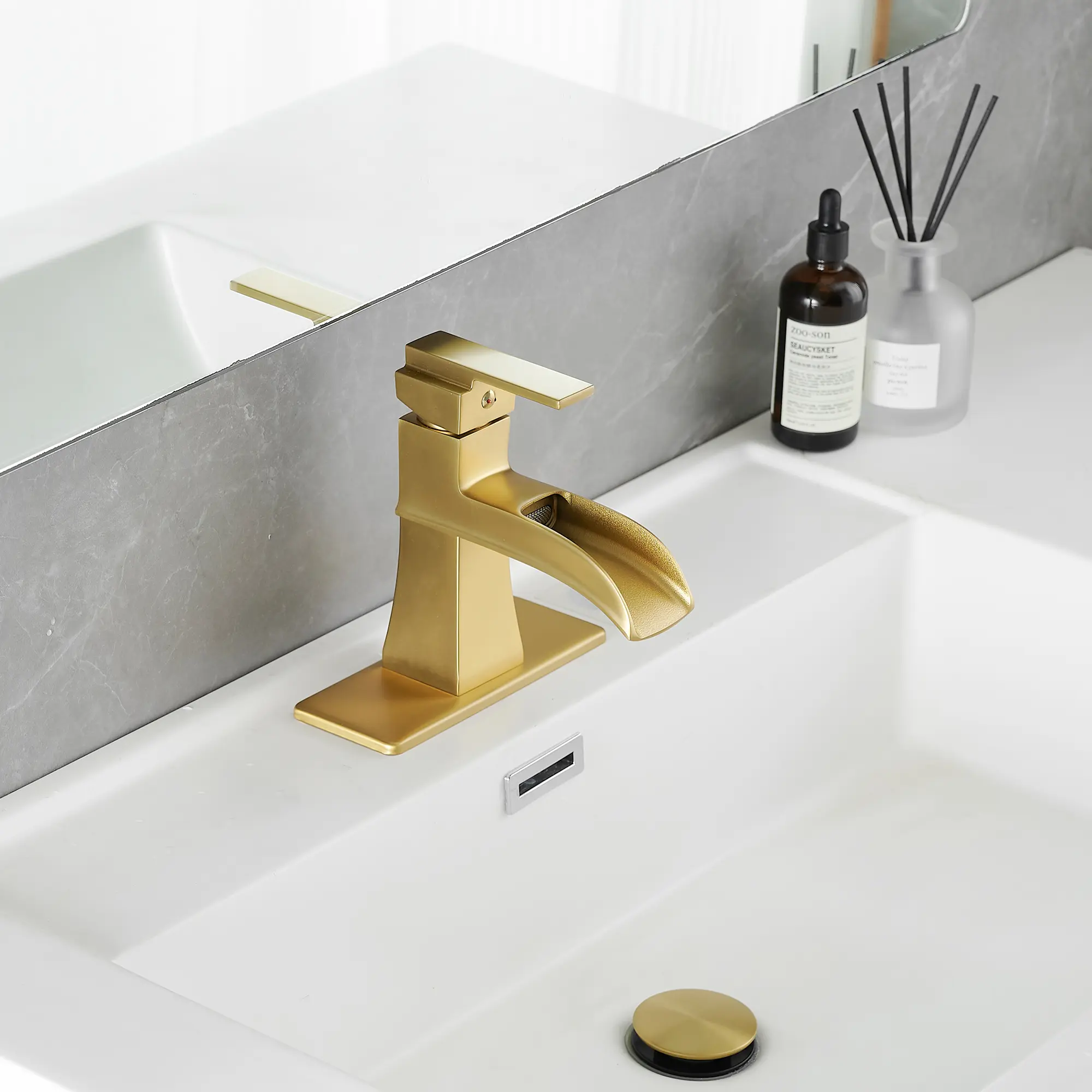New Waterfall bathroom faucet, single handle bathroom sink faucet