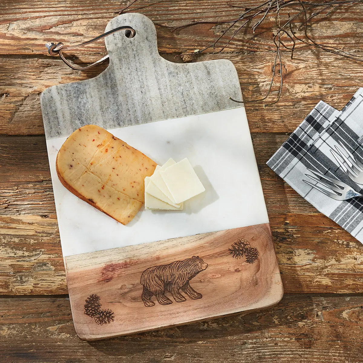 Rustic Bear Wooden Cutting Board - Kitchen Chopping Board for Cheese Preparation