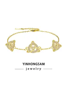 Witches Knot Bracelet for Women, 18k Gold Plated Triquetra Wicca Magick Bracelet, Good Luck Irish Gifts Celtic Jewelry for Women Wife Mom Her