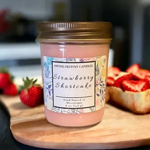 Strawberry Shortcake 8 oz Candle