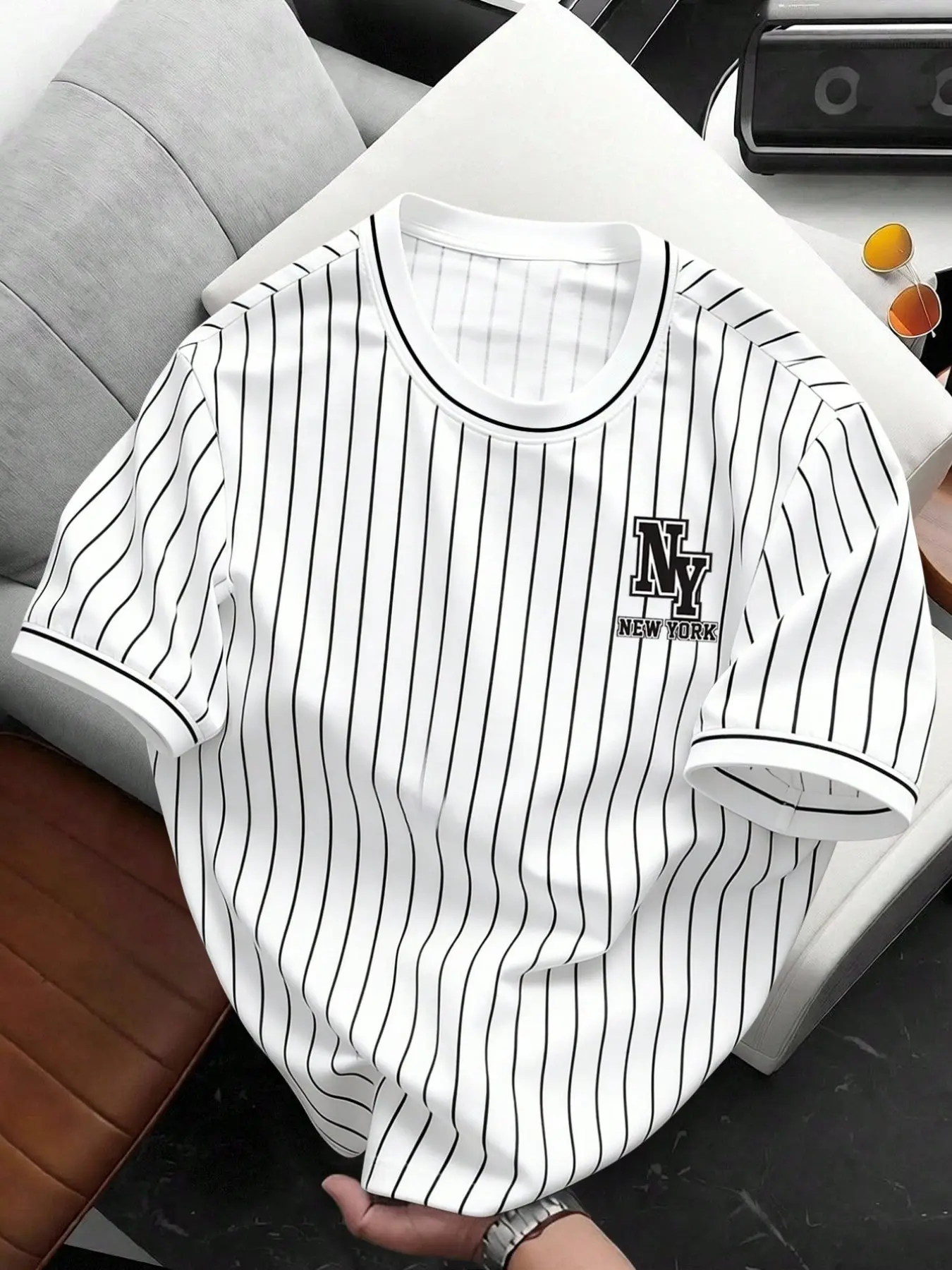 Men's Casual Round-Neck Striped Short-Sleeve T-Shirt, Comfortable Daily Top for Casual and Sports Wear