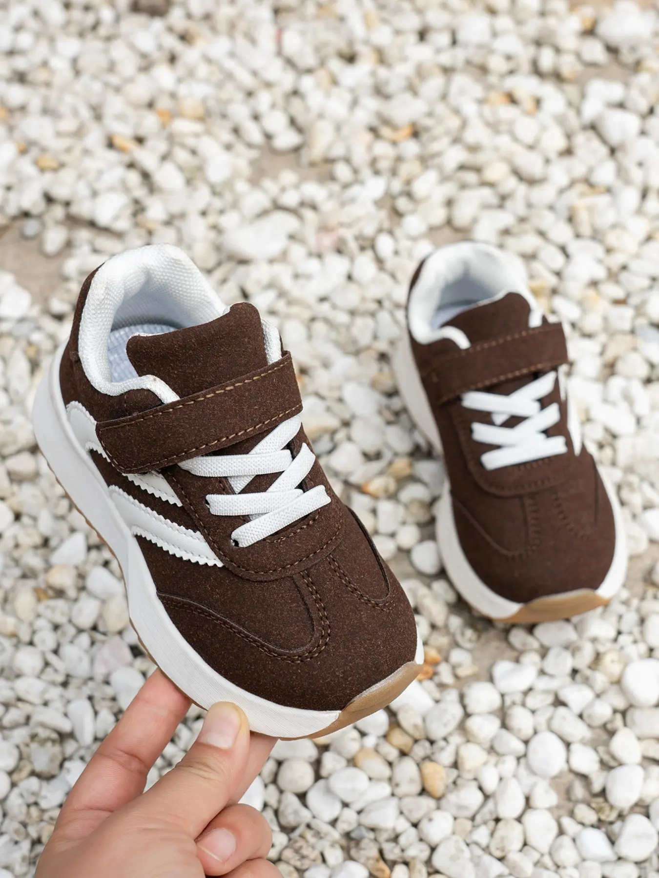 Toddler Retro Sneakers for Boys Girls, All Season Kids Classic Casual Shoes, Hook and Loop Strap Easy On Non Slip Soft Sole Comfortable Shoes for School Outdoor Play Nonslip Trainers Low Top Platform