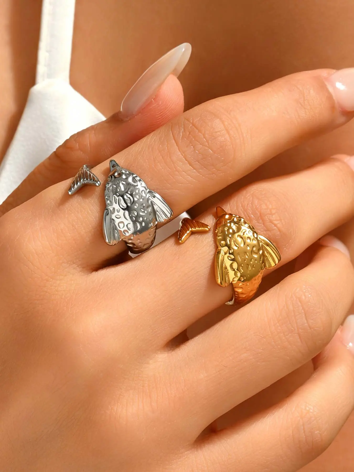 1 fashionable classic 304 stainless steel dolphin ring, dolphin ring jewelry, men's and women's fashionable items, suitable for daily travel and gatherings