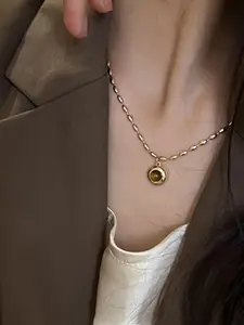 Elegant Alloy Amber Pendant Necklace, Vintage Inspired Cat Eye Stone Charm, Fashionable Jewelry Accessory, Amber Necklaces