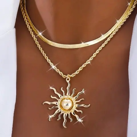 Punk Style Sun Pendant Necklace, Snake Chain Necklace, Costume Jewelry Necklace, Bling Stylish Accessory, Alloy Necklace, Fashion Jewelry for Men & Women for Party, Daily Clothing Decor, Fashionable Accessory